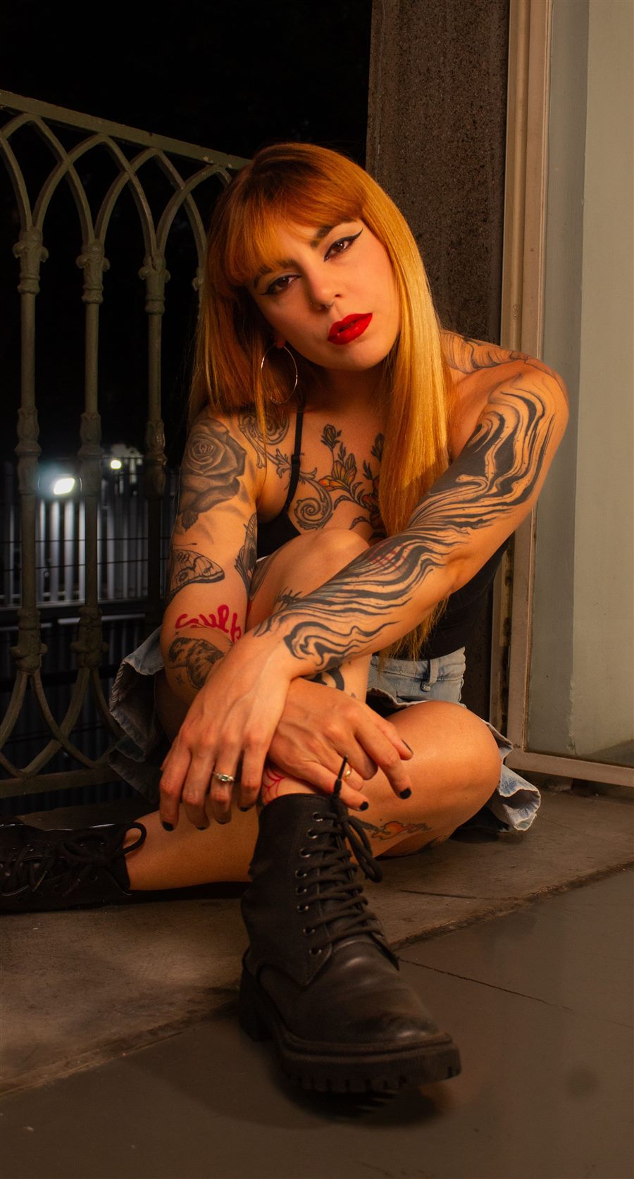 Nina Salgado, tatuadora especializada em oriental e neotradicional